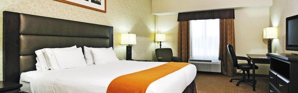 Holiday Inn Express Hotel & Suites Ottawa Airport By Ihg Exteriör bild