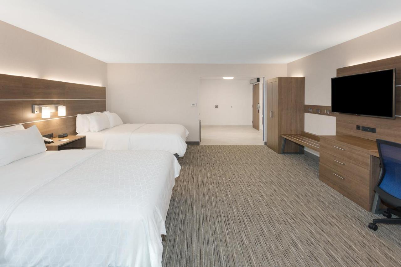 Holiday Inn Express Hotel & Suites Ottawa Airport By Ihg Exteriör bild