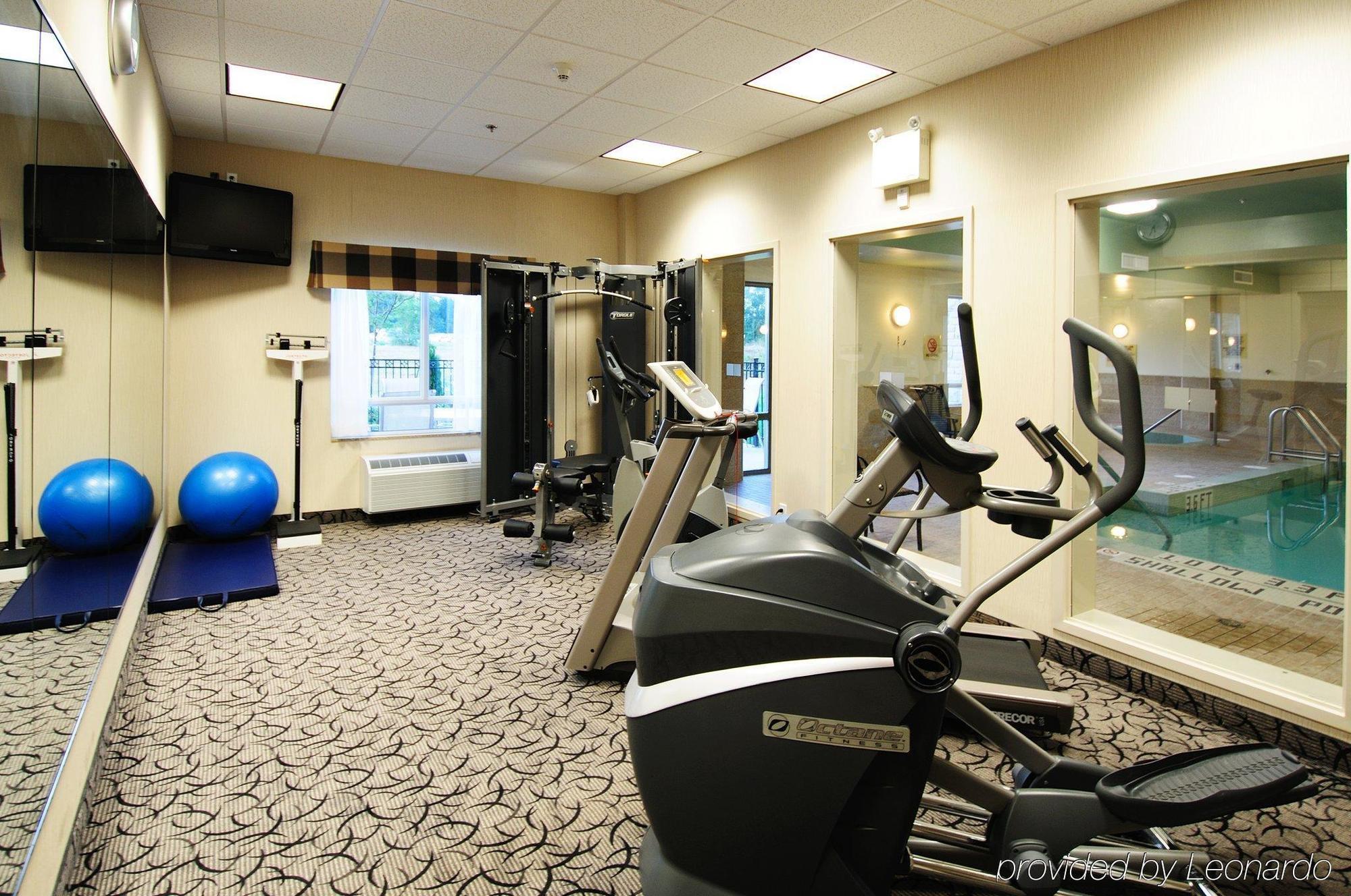 Holiday Inn Express Hotel & Suites Ottawa Airport By Ihg Exteriör bild